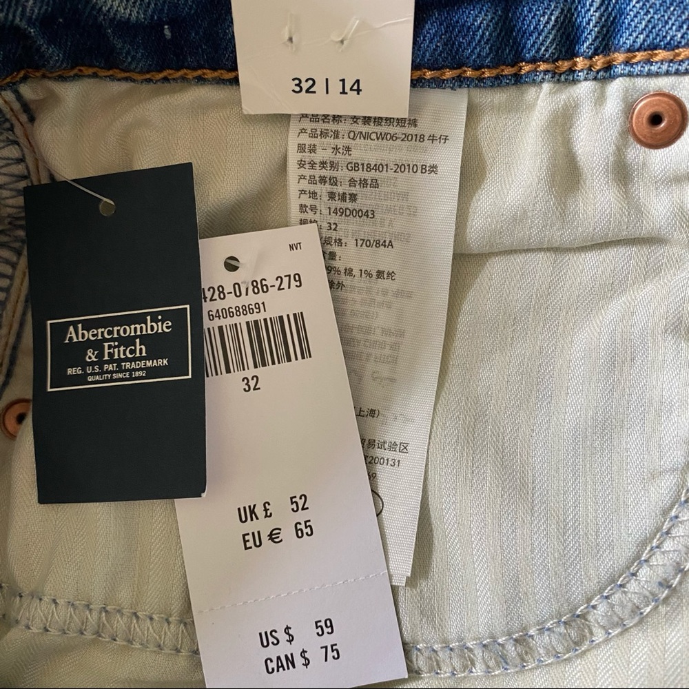 Abercrombie and Fitch High Rise 4 Inch Shorts Medium Ripped Wash Size 32/14 - Picture 7 of 7